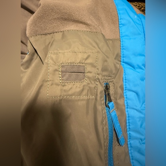 L.L. Bean Blue Quilted Puffer Vest - Picture 8 of 11